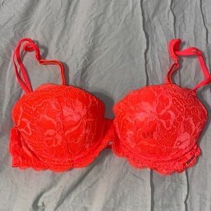 Pink/Victoria Secret bra